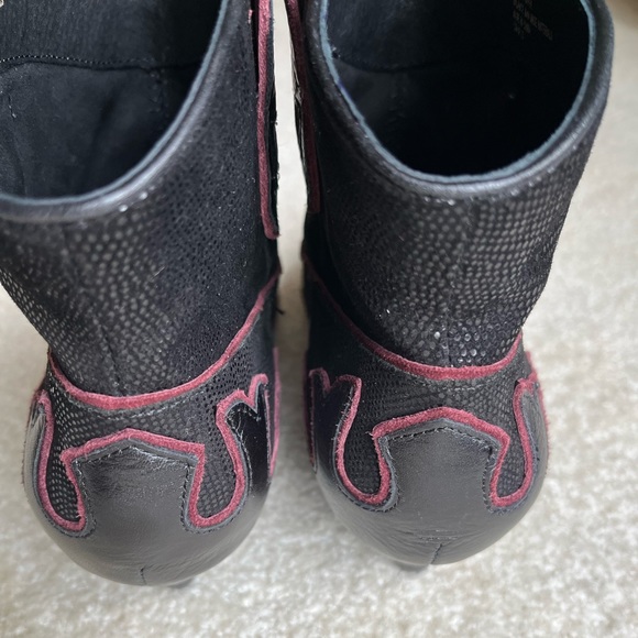 ISOLA 6406001 Women's Bootie Western Ankle
Boots Black Red Leather Size - Picture 8 of 8